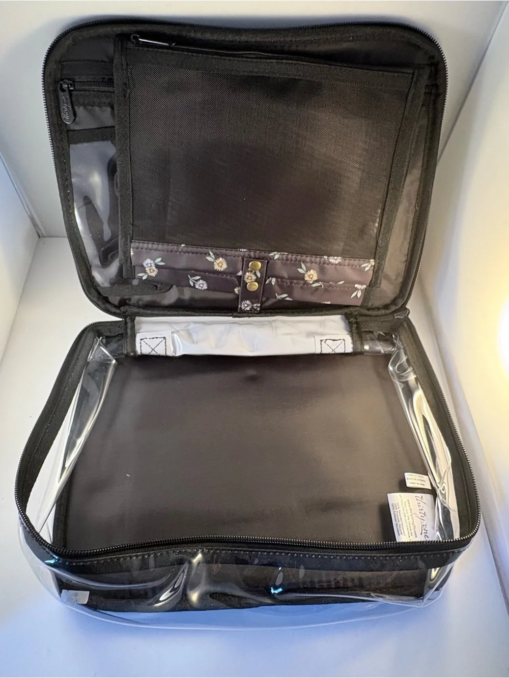 NWT Thirty One Travel Case Makeup Travel Toiletry Organizer Ditzy Daisy Pockets